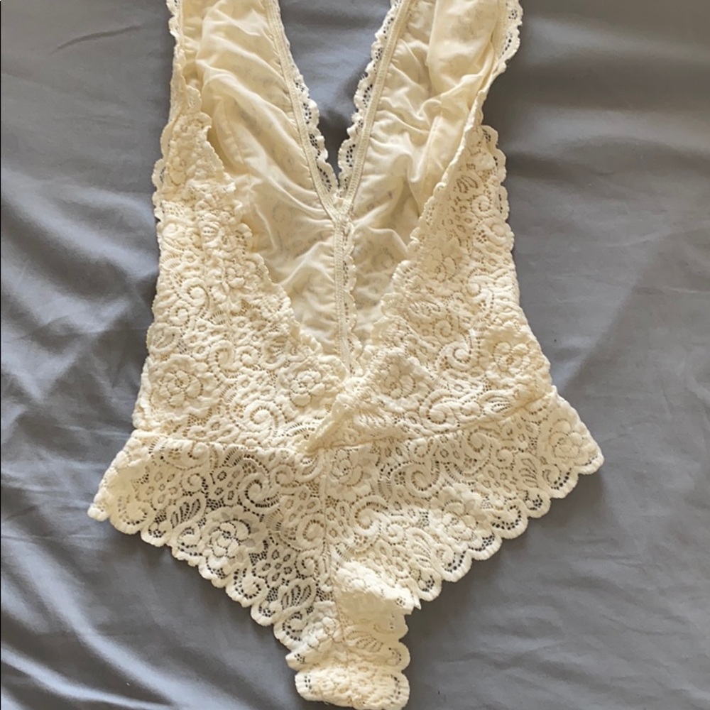 Low back cream bodysuit